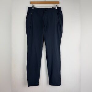 Zyia Men’s Trainer Chino Navy Size Small